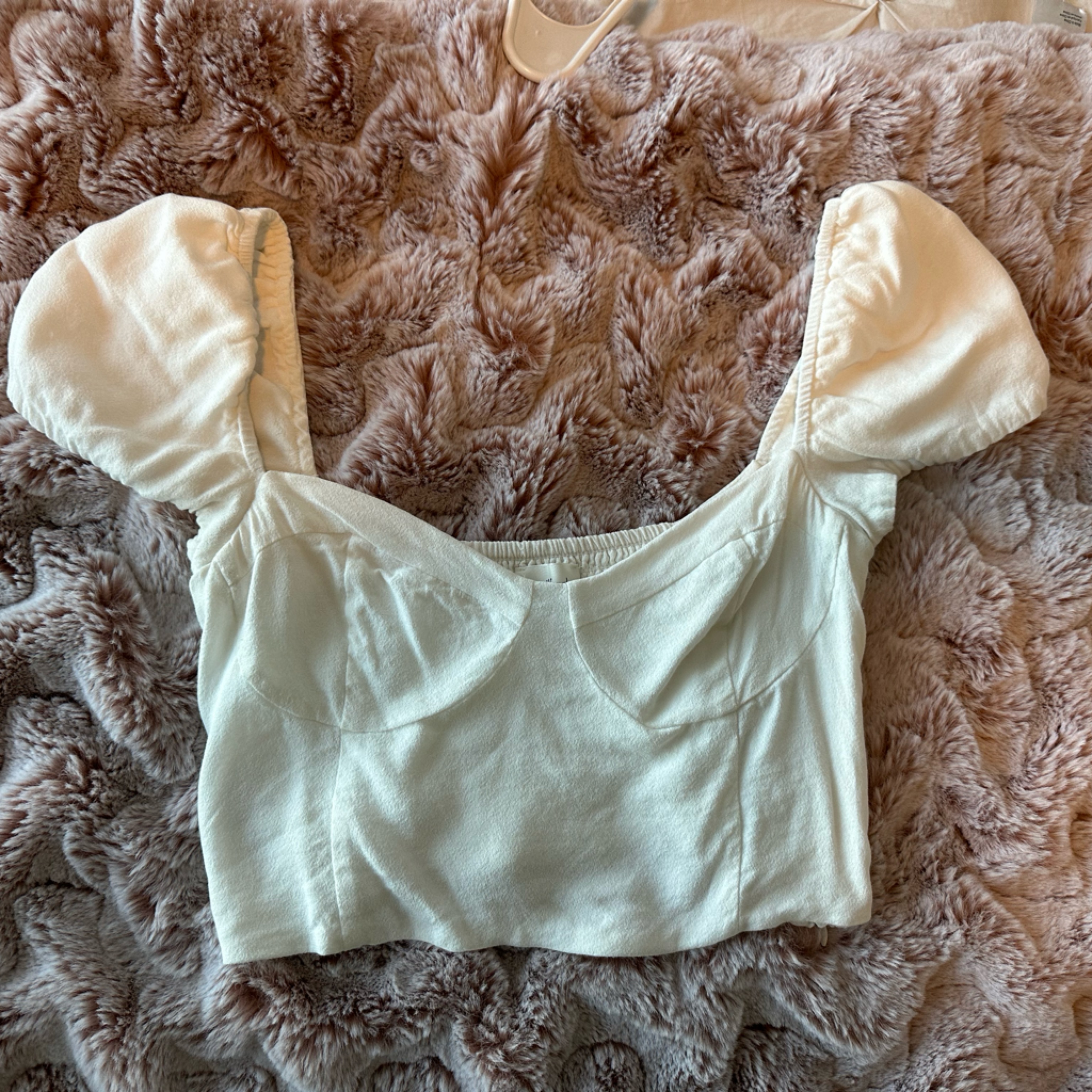 Aritzia Sweetheart Top